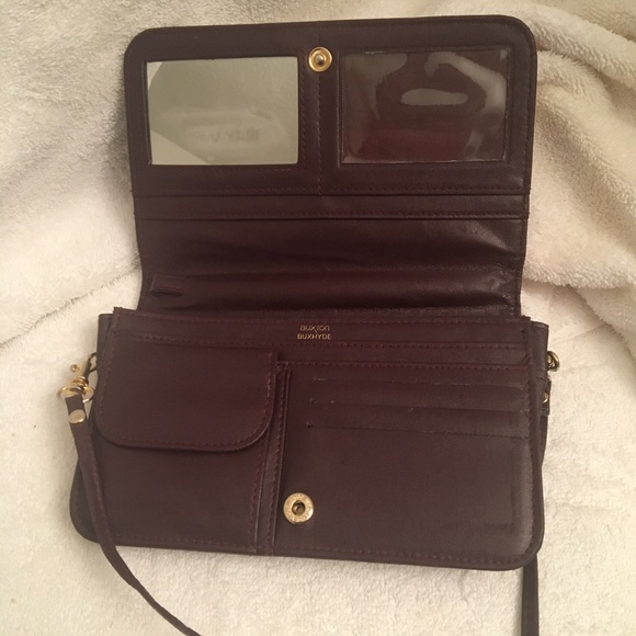 🍀Buxton Clutch Purse with Cross Body Strap - Picture 2 of 5